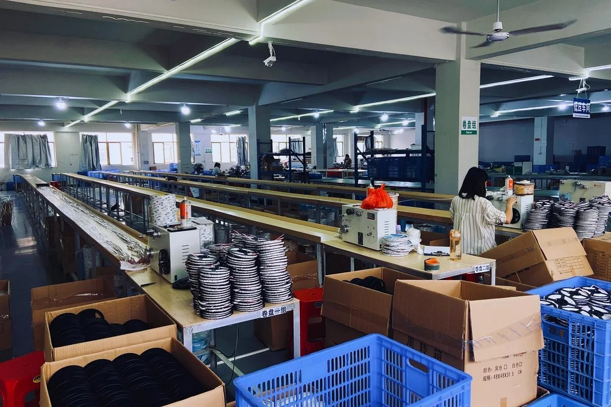 FLOSEEK manufacturing workshop for lighting production and project supply